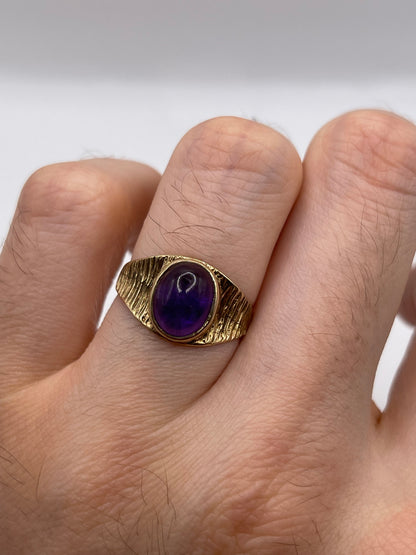 9ct gold cabochon amethyst ring