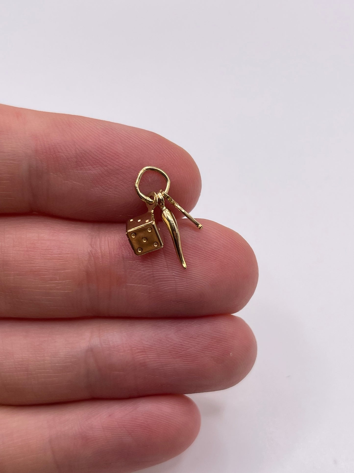 9ct gold lucky charm