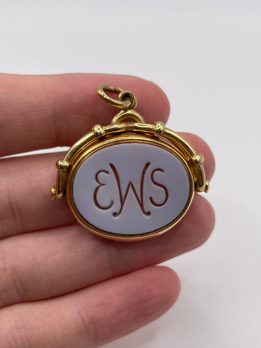 Antique 18ct gold bloodstone and sardonyx spinning fob