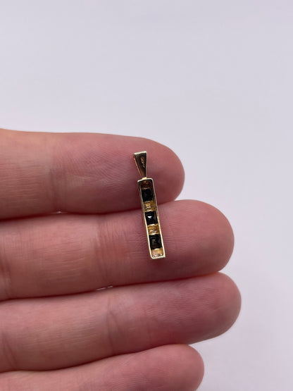 9ct gold sapphire and diamond pendant