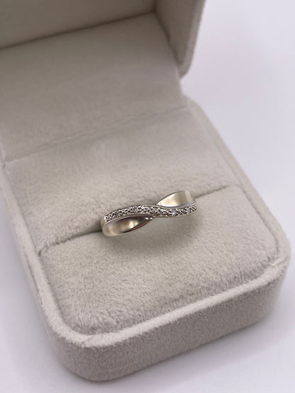 9ct two tone gold diamond ring