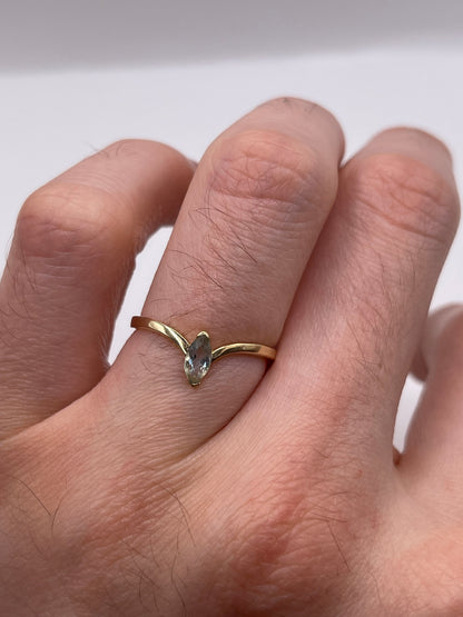 9ct gold topaz wishbone ring
