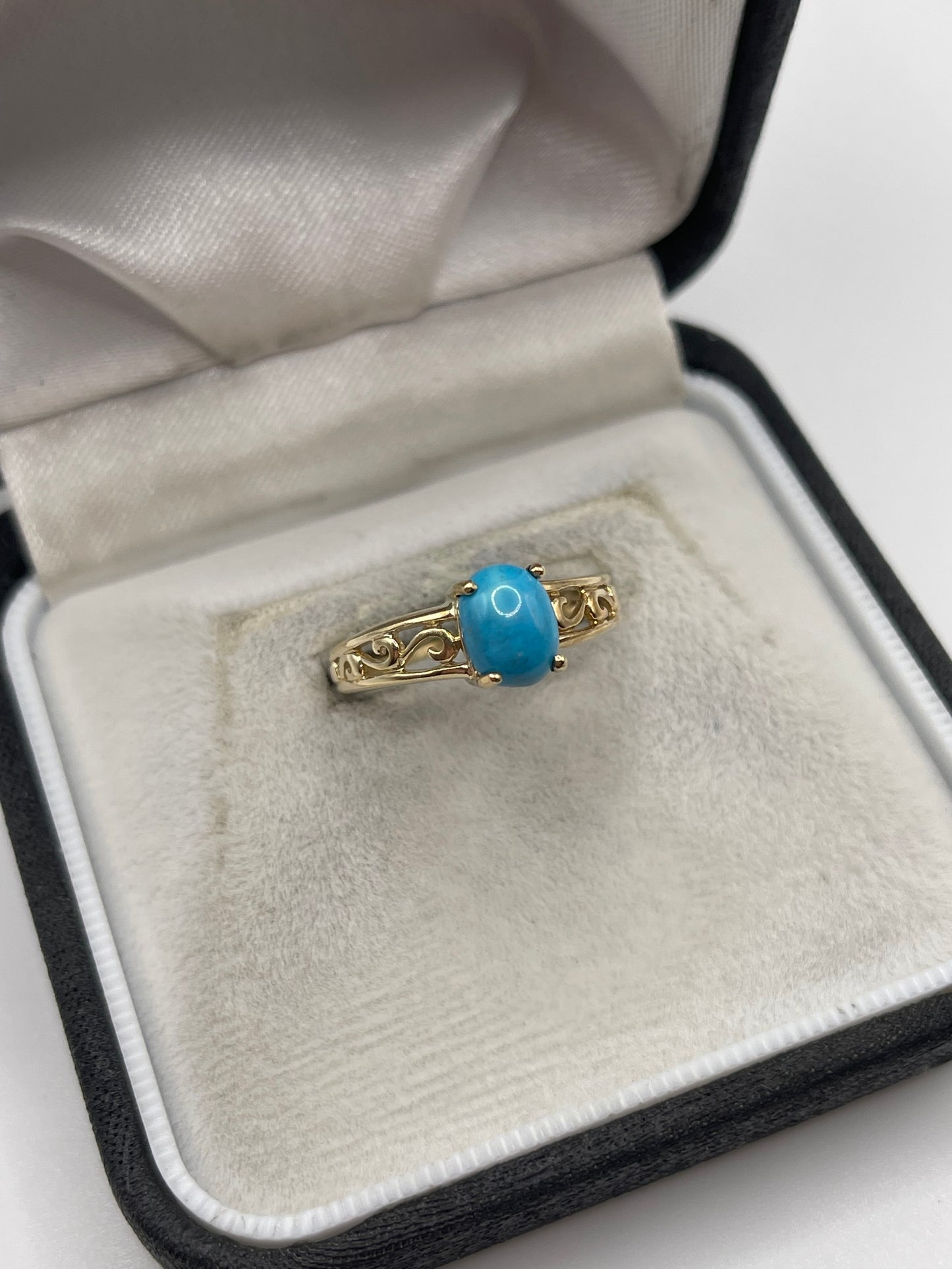 9ct gold turquoise ring