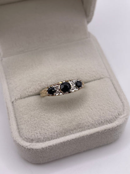 9ct gold sapphire and diamond ring