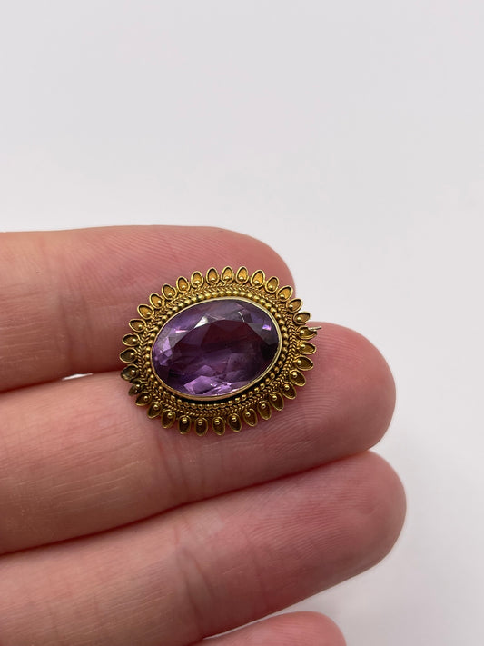 Antique 15ct gold amethyst brooch