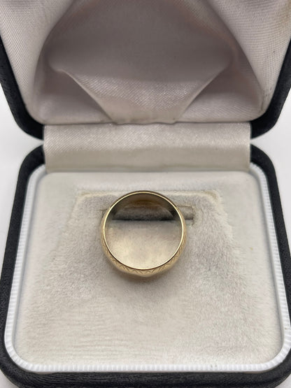 9ct gold engraved band