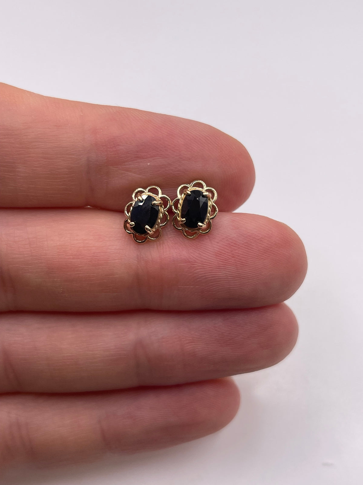 9ct gold sapphire earrings