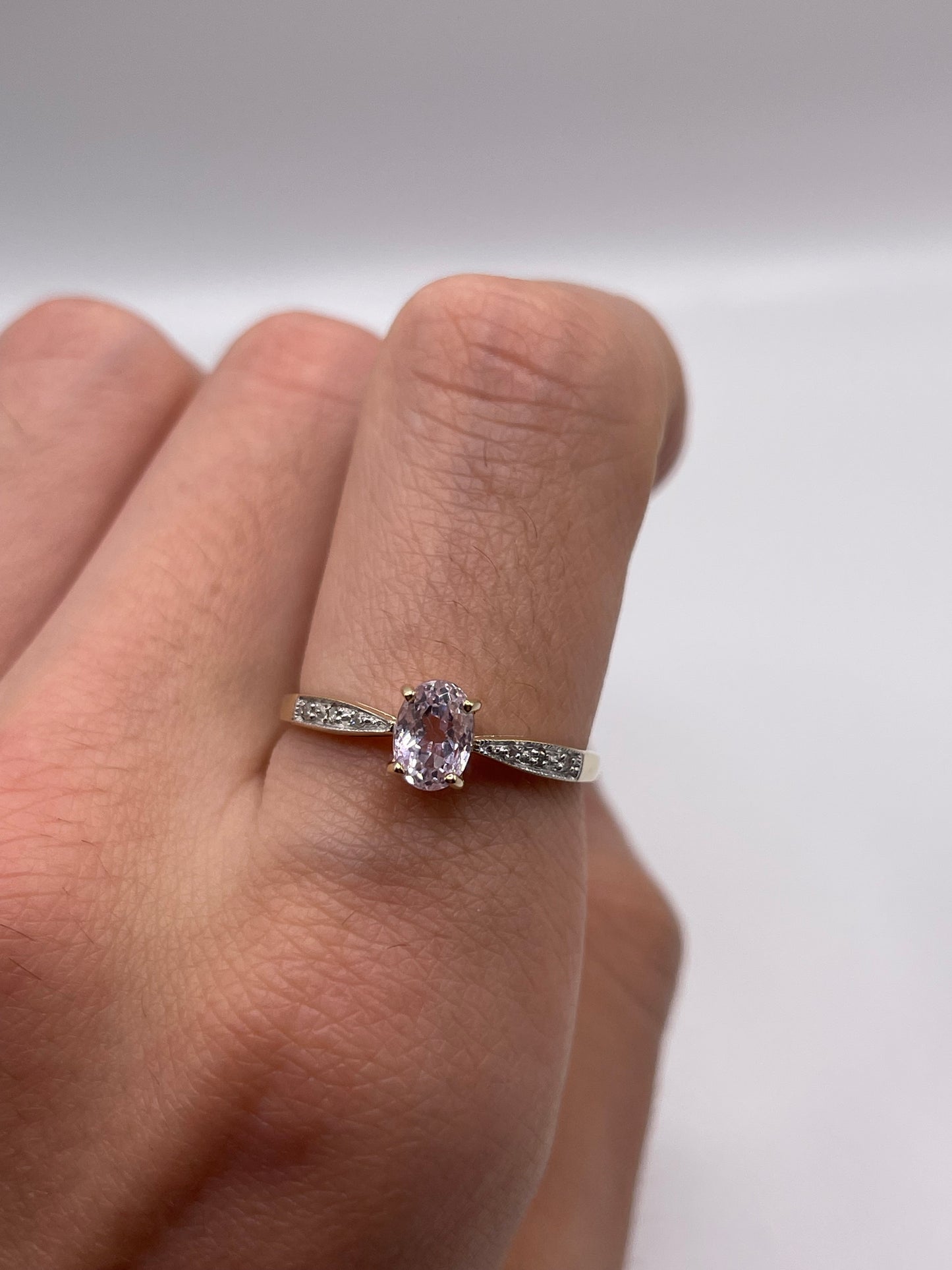 9ct gold kunzite and diamond ring