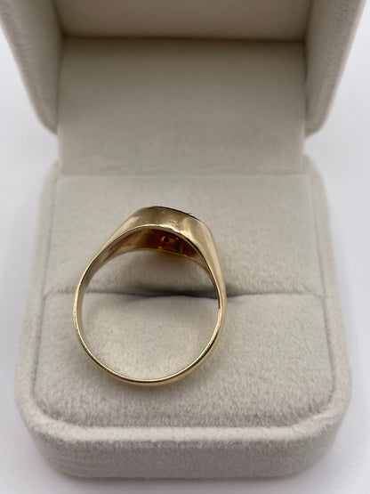 9ct gold carnelian crest ring