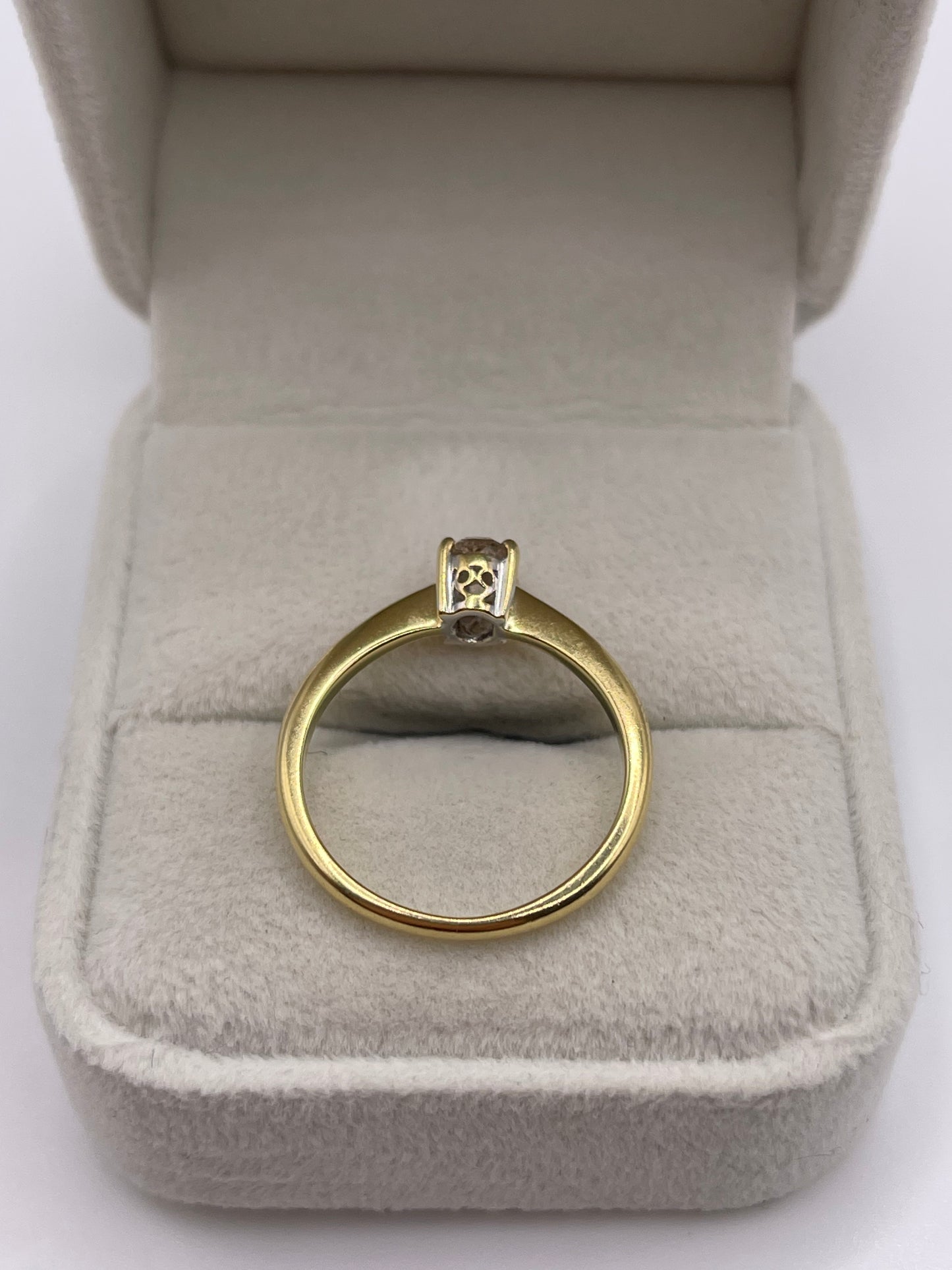 18ct gold diamond ring