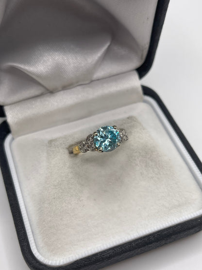 18ct gold blue zircon and diamond ring