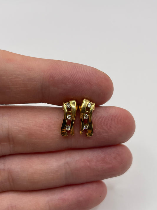 18ct gold diamond earrings