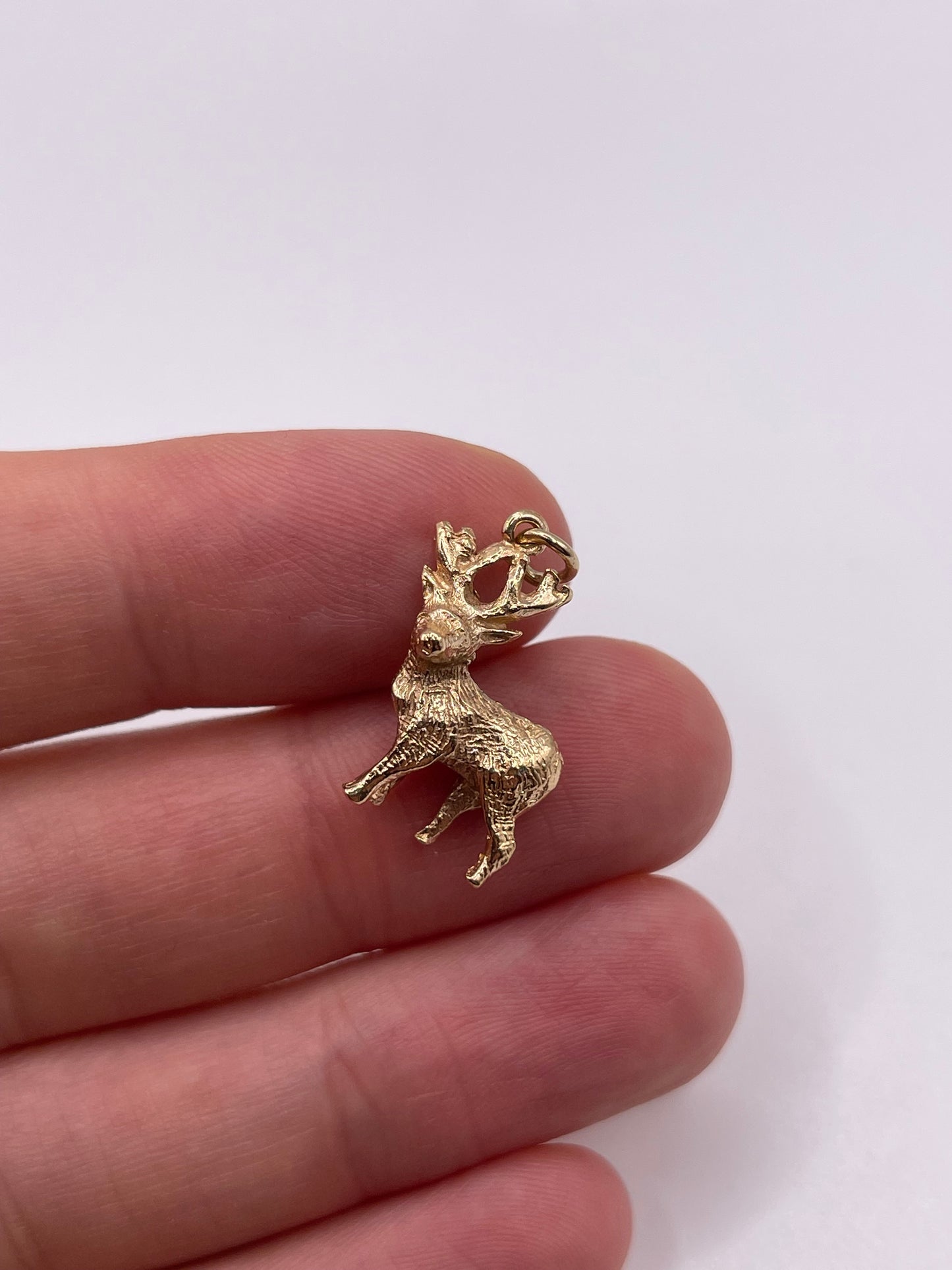 9ct gold stag charm