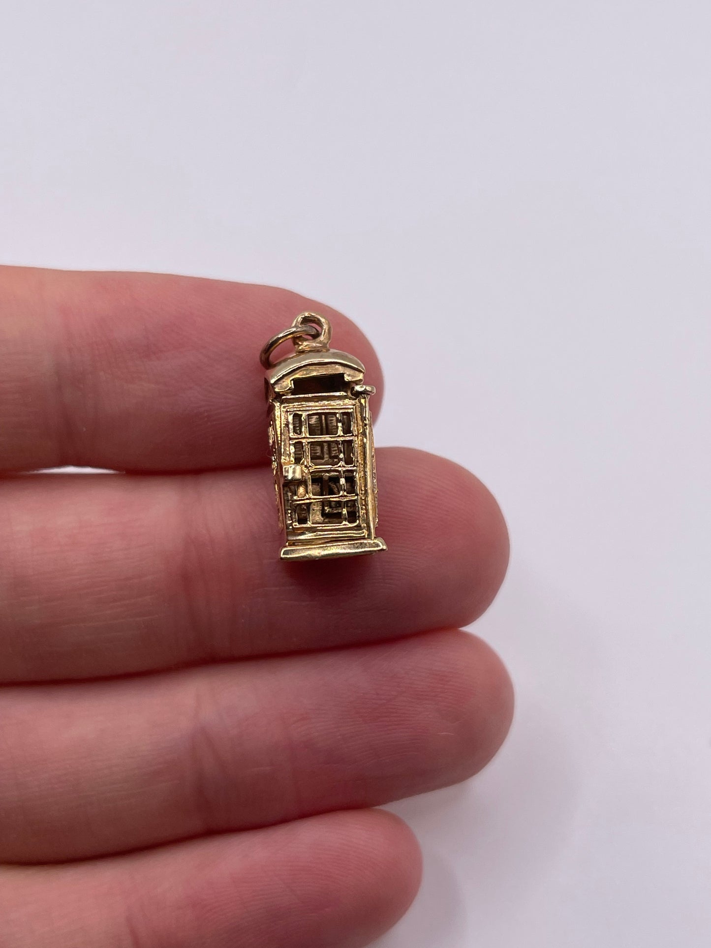 9ct gold phone box charm