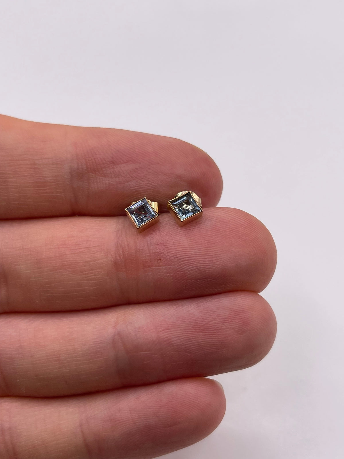 9ct gold topaz earrings