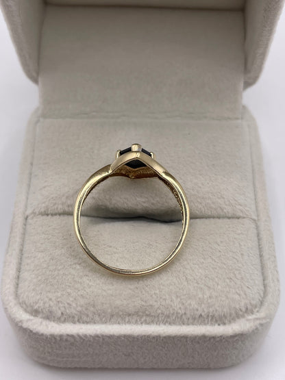 9ct gold sapphire and diamond ring