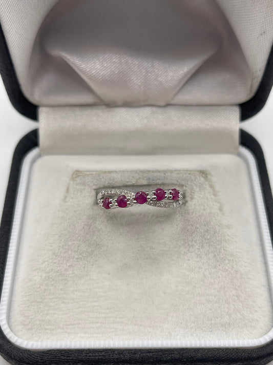 9ct white gold ruby and diamond ring
