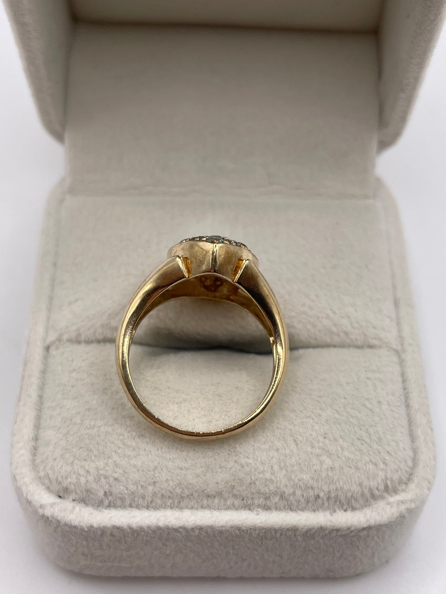 9ct gold alexandrite cluster ring