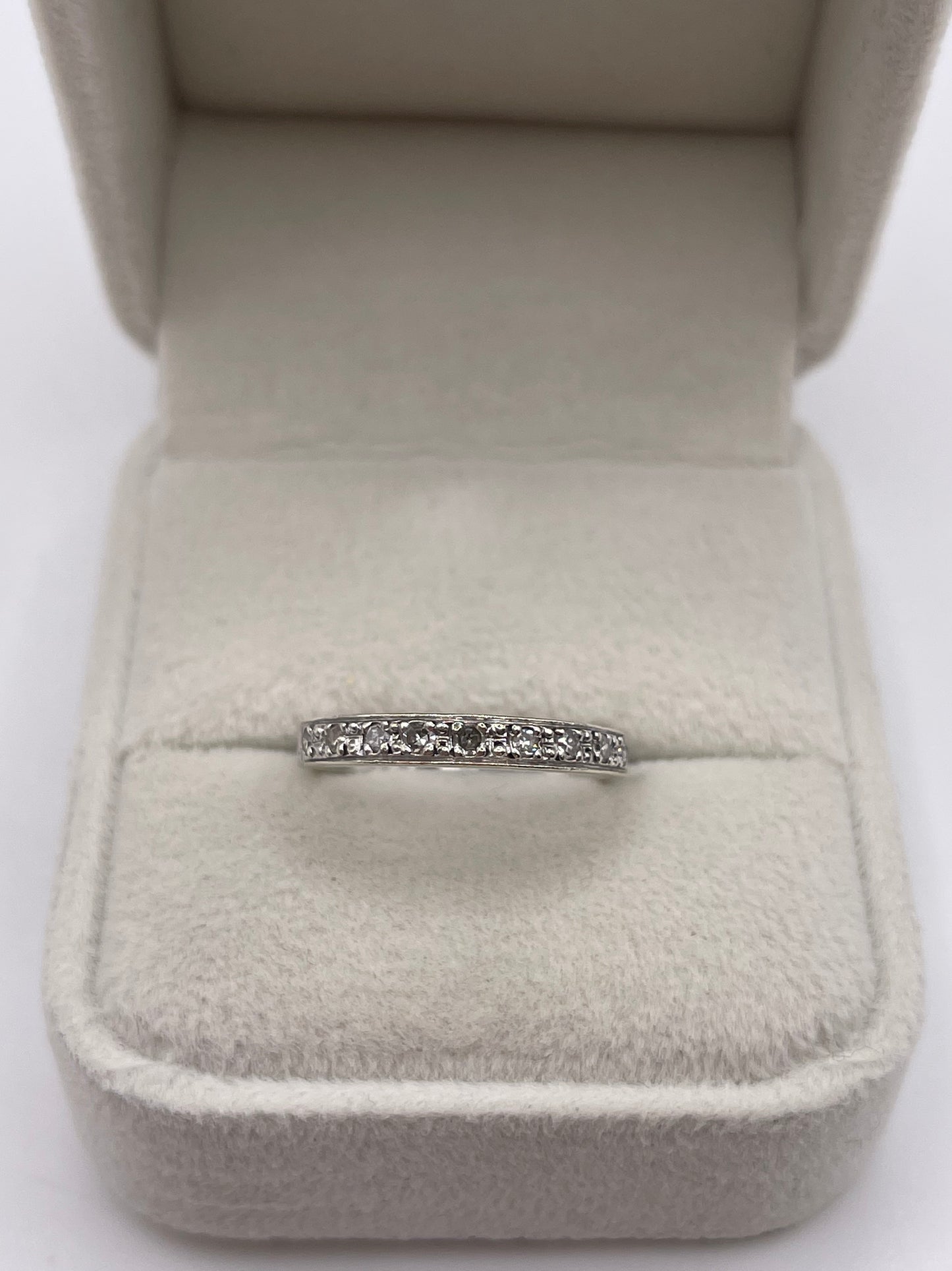 9ct white gold diamond ring