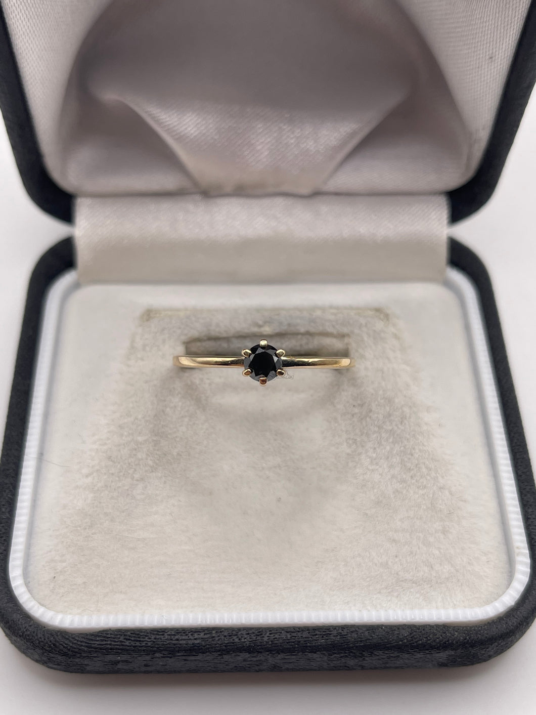 9ct gold black diamond ring