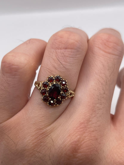 9ct gold garnet cluster ring
