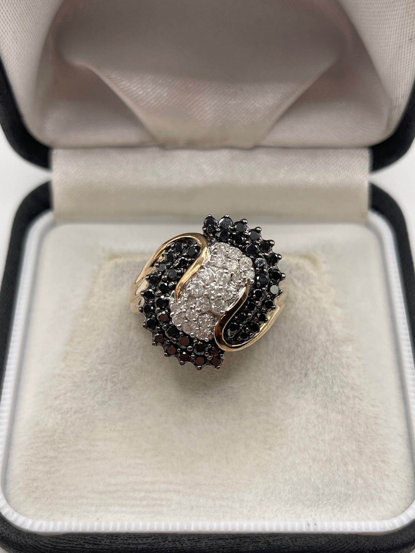 9ct gold diamond cluster ring
