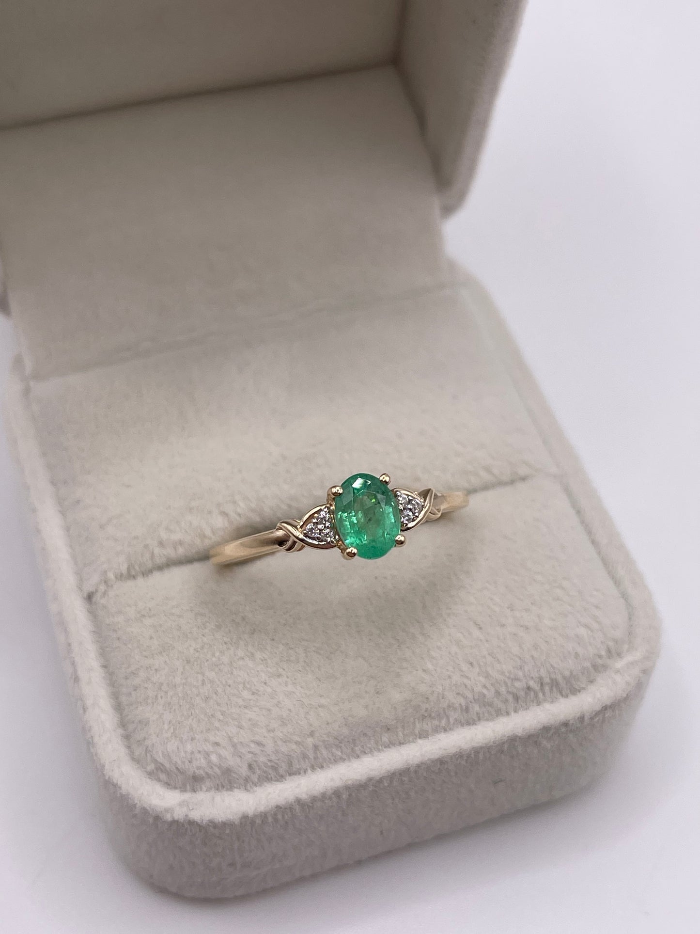 9ct gold emerald and zircon ring