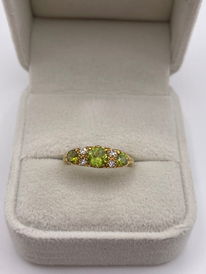 18ct gold peridot and diamond ring