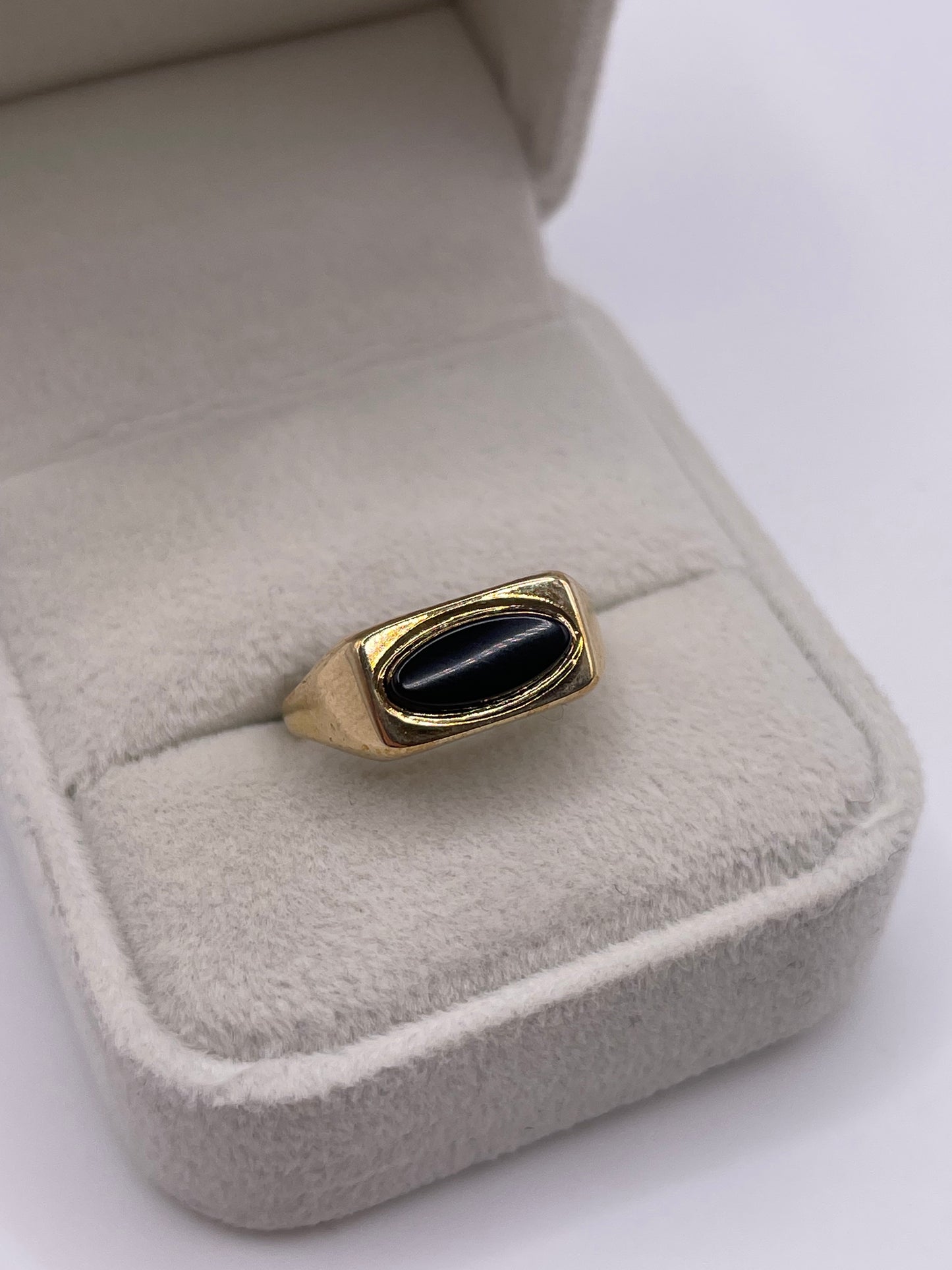 9ct gold onyx signet ring