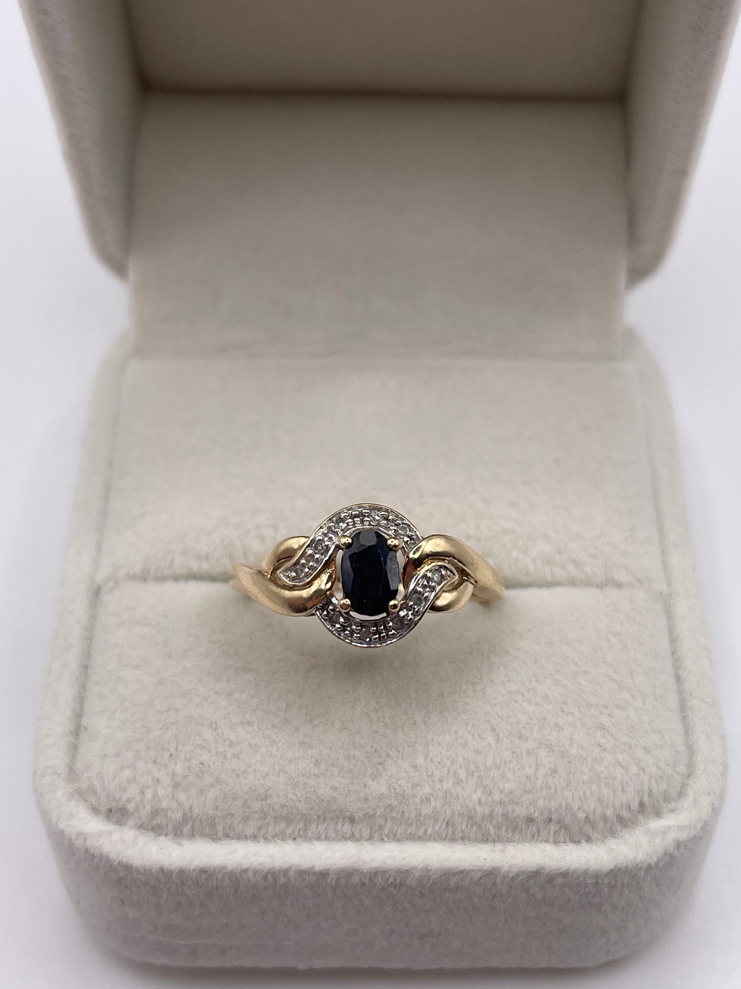 9ct gold sapphire and diamond ring