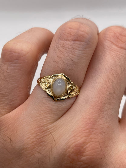 9ct gold moonstone ring