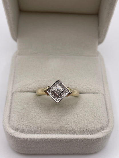 9ct gold diamond cluster ring