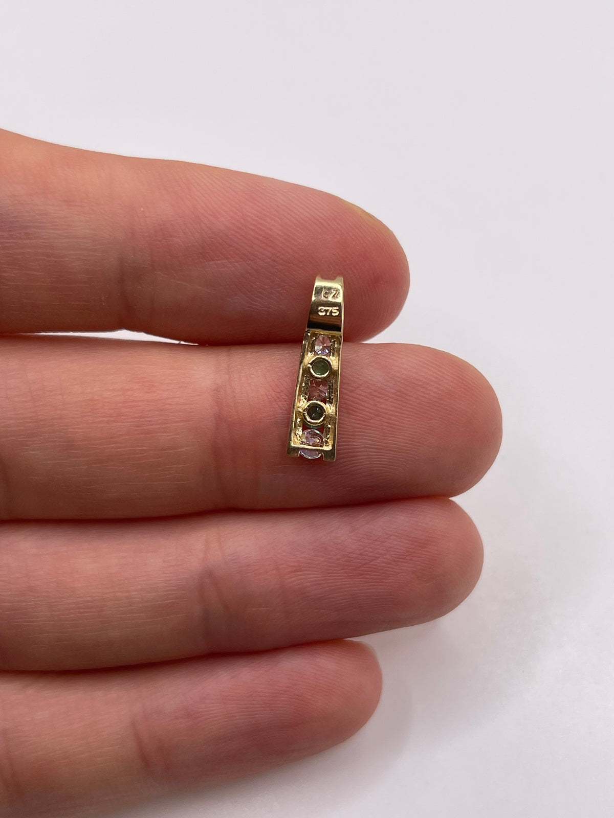9ct gold emerald and cz pendant