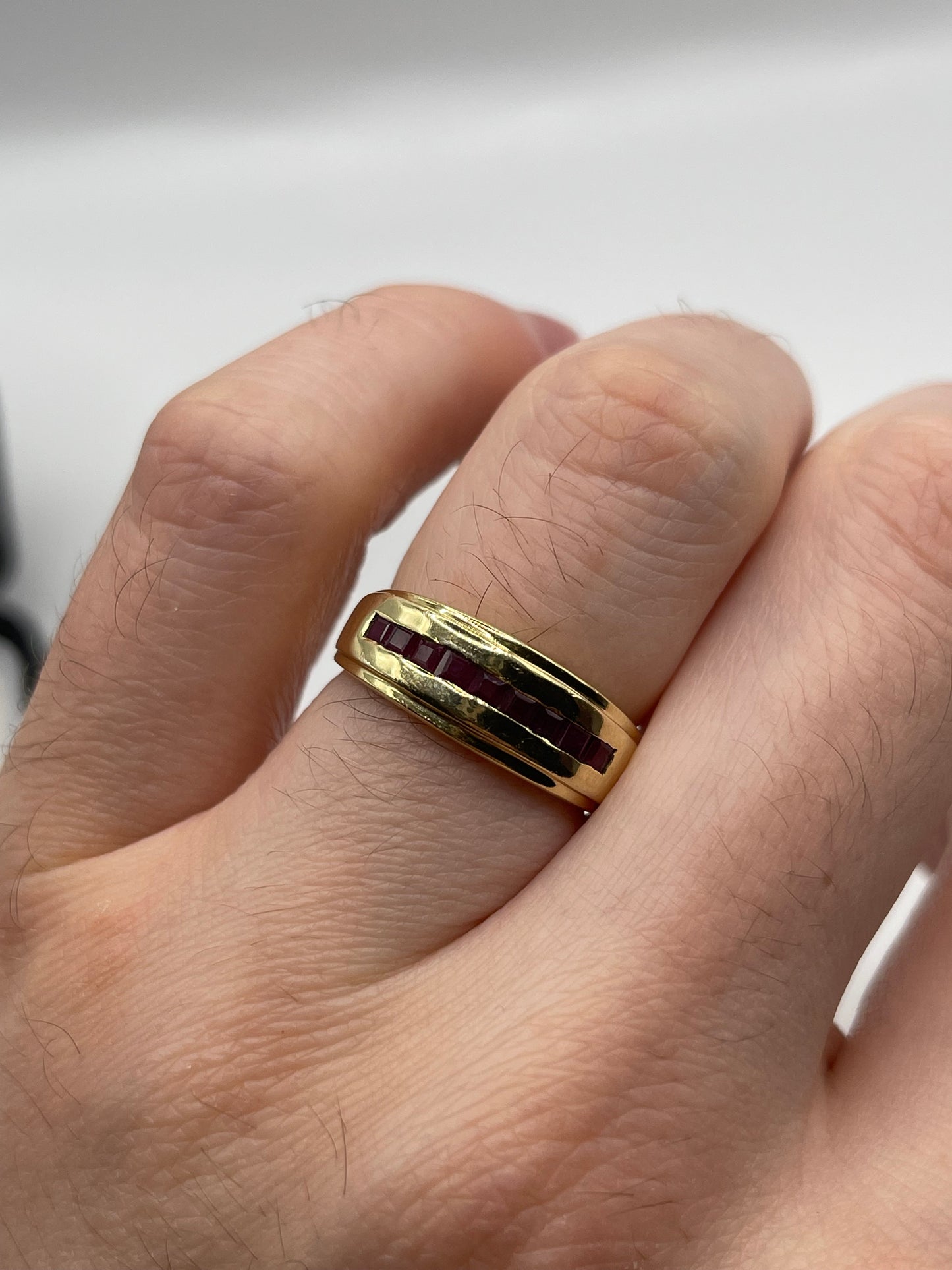 18ct gold ruby ring