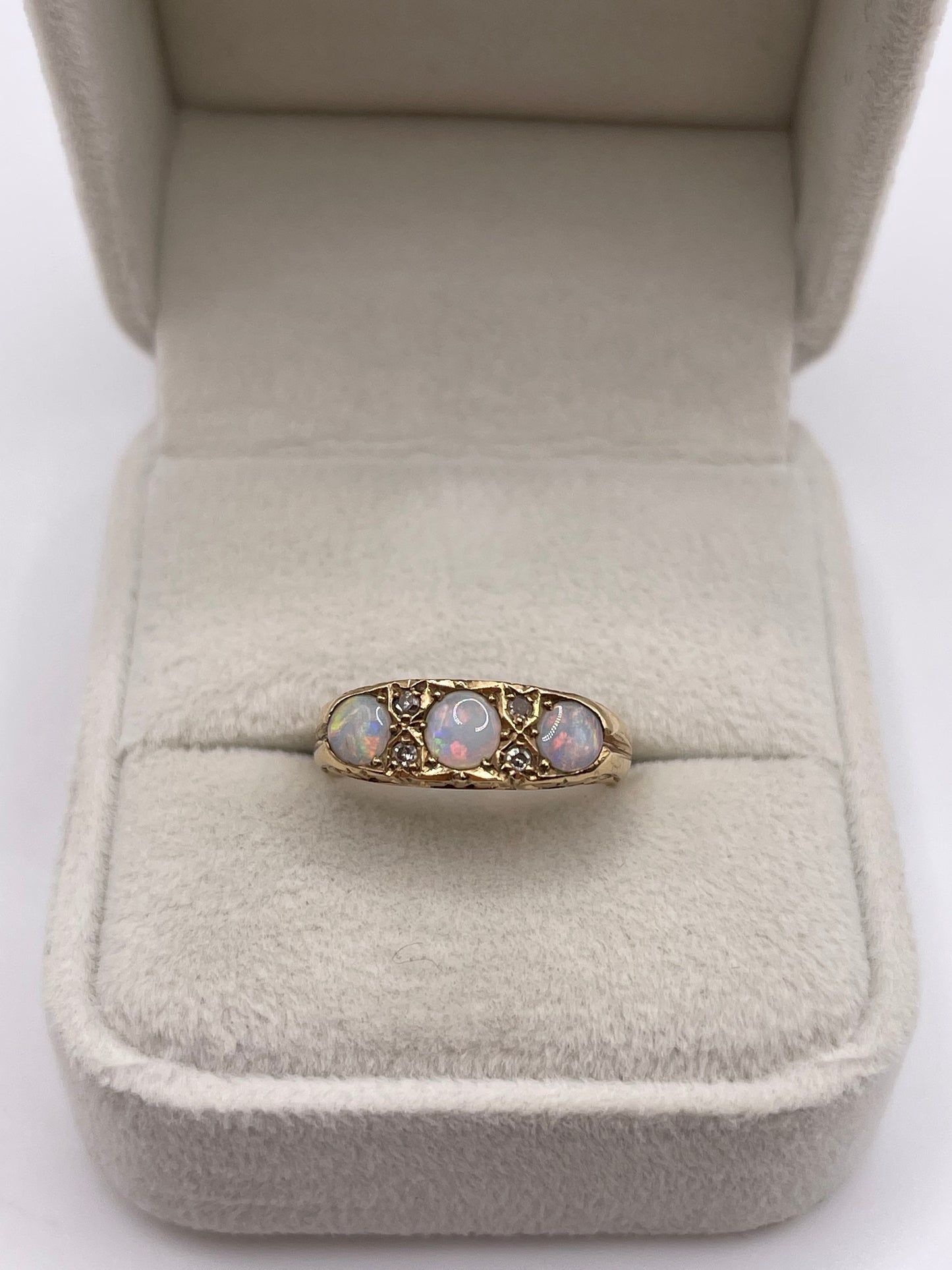 9ct gold opal and diamond ring