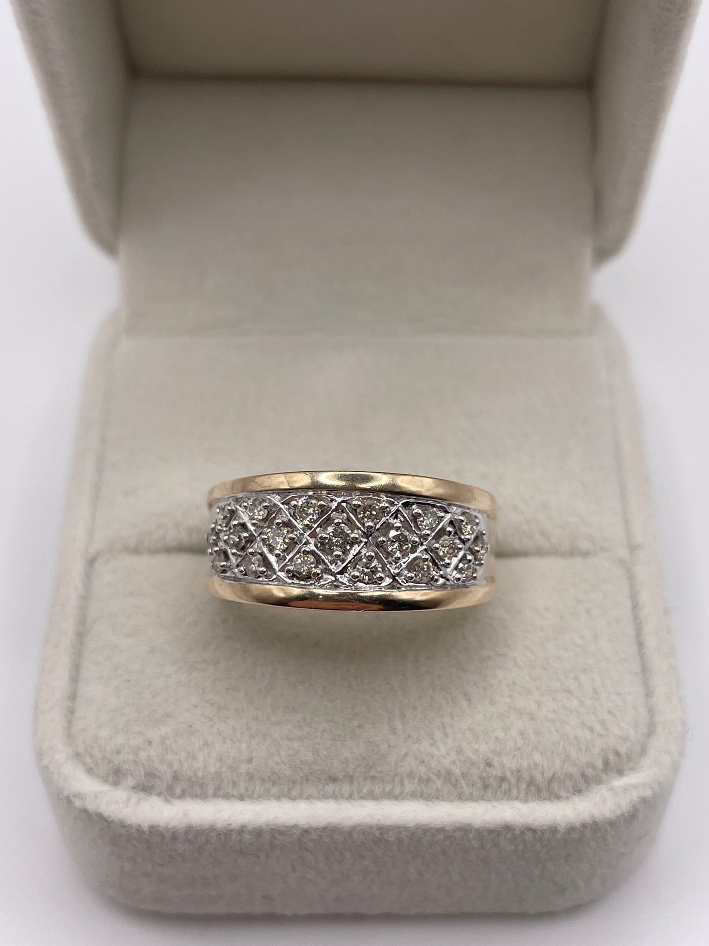 9ct gold diamond cluster ring
