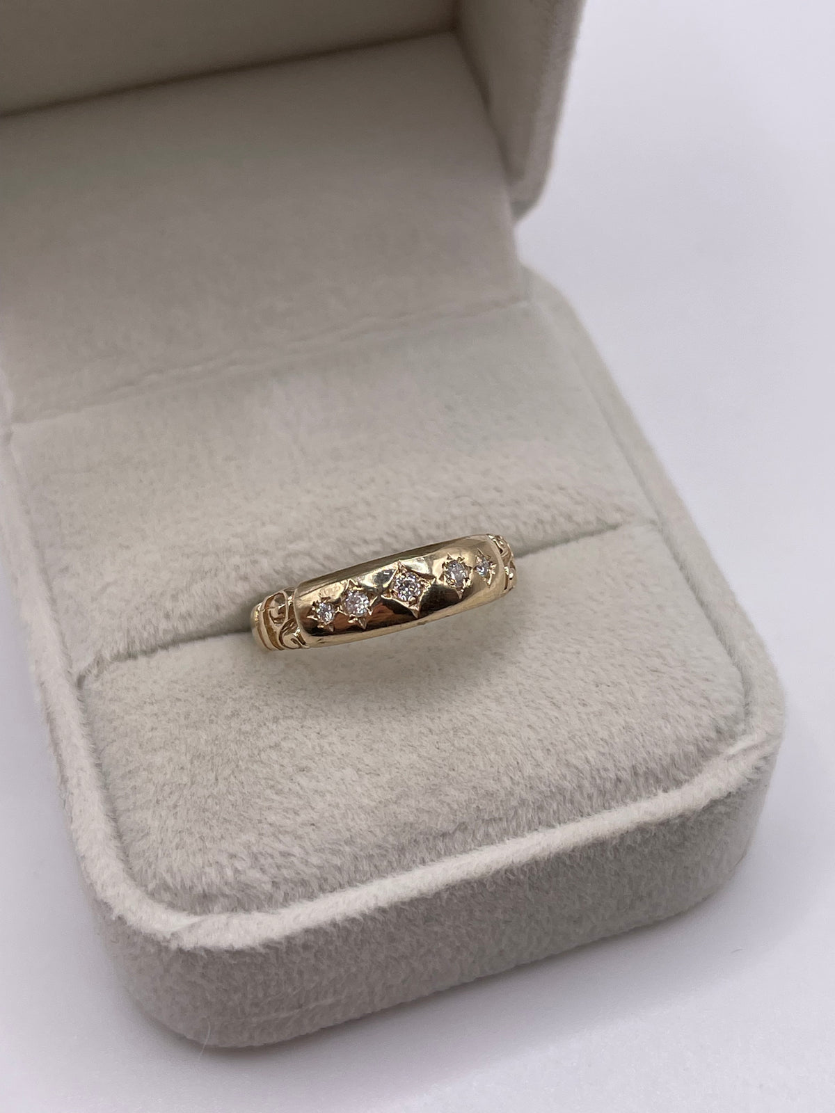 9ct gold diamond gypsy ring