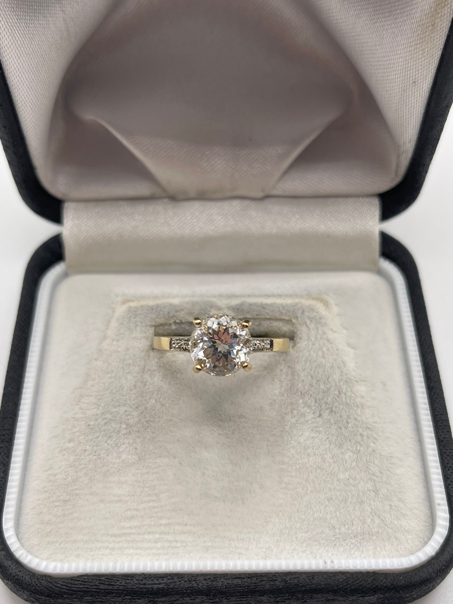 9ct gold topaz and diamond ring