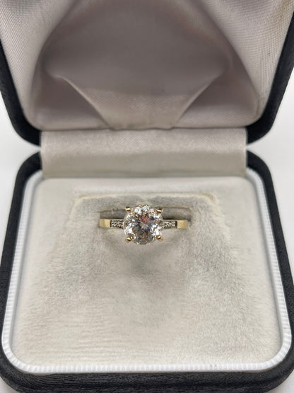 9ct gold topaz and diamond ring