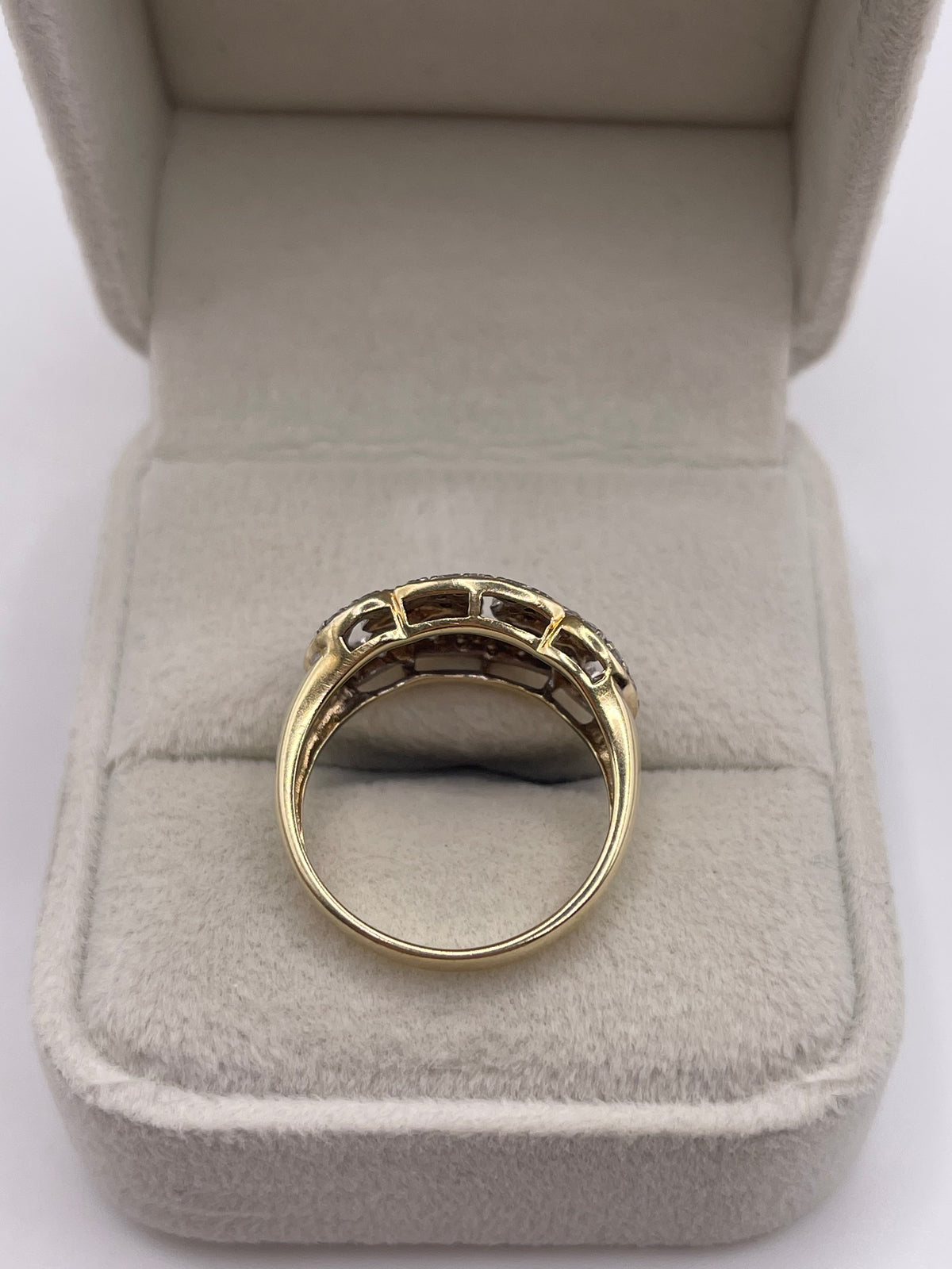9ct gold diamond cluster ring