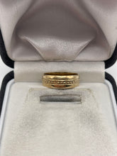 Load image into Gallery viewer, 9ct gold engraved band
