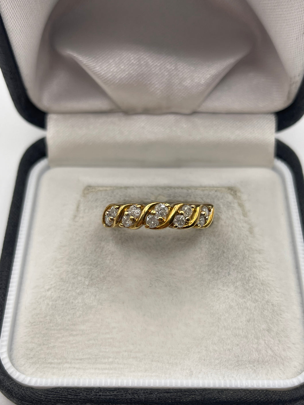 18ct gold diamond ring