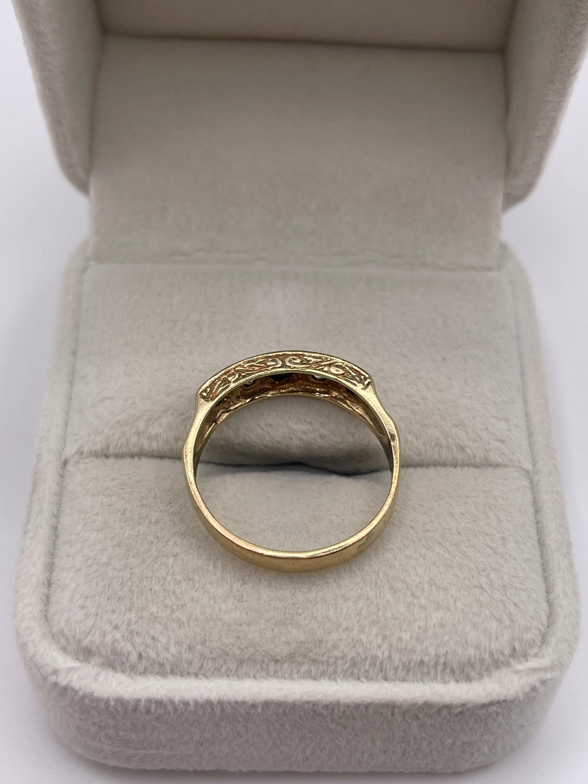 9ct gold sapphire and cz ring