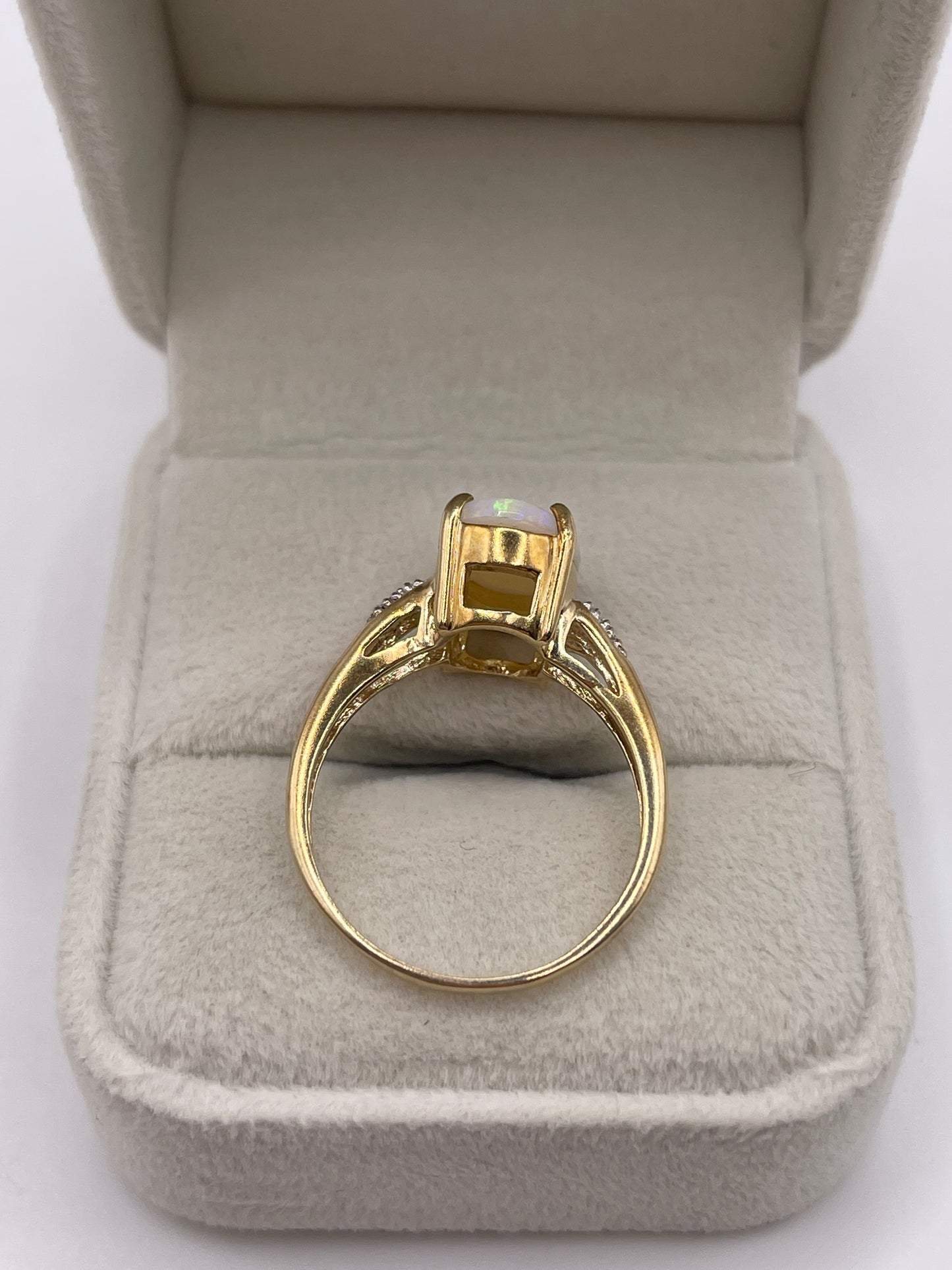 9ct gold opal and diamond ring