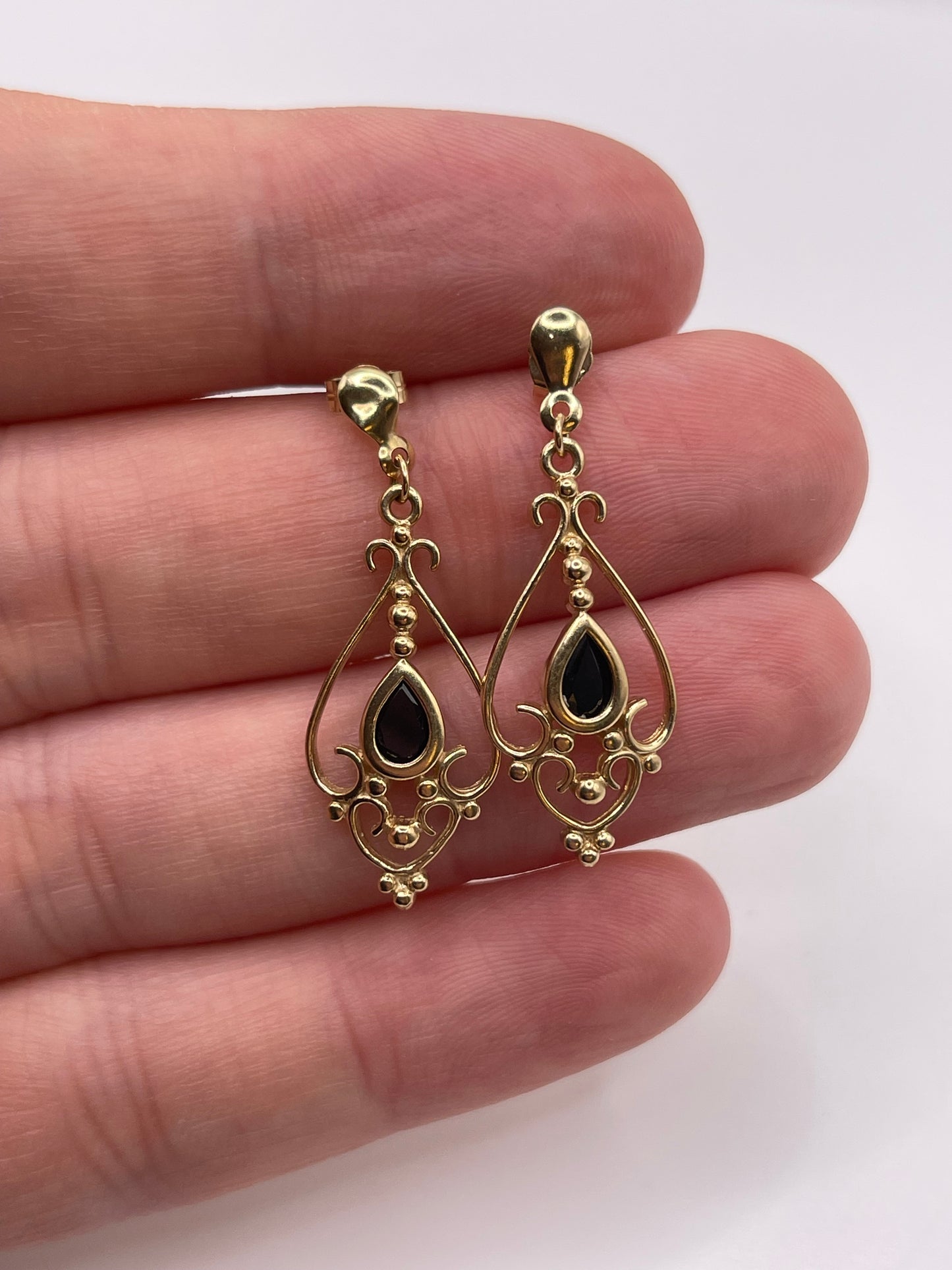 9ct gold sapphire earrings