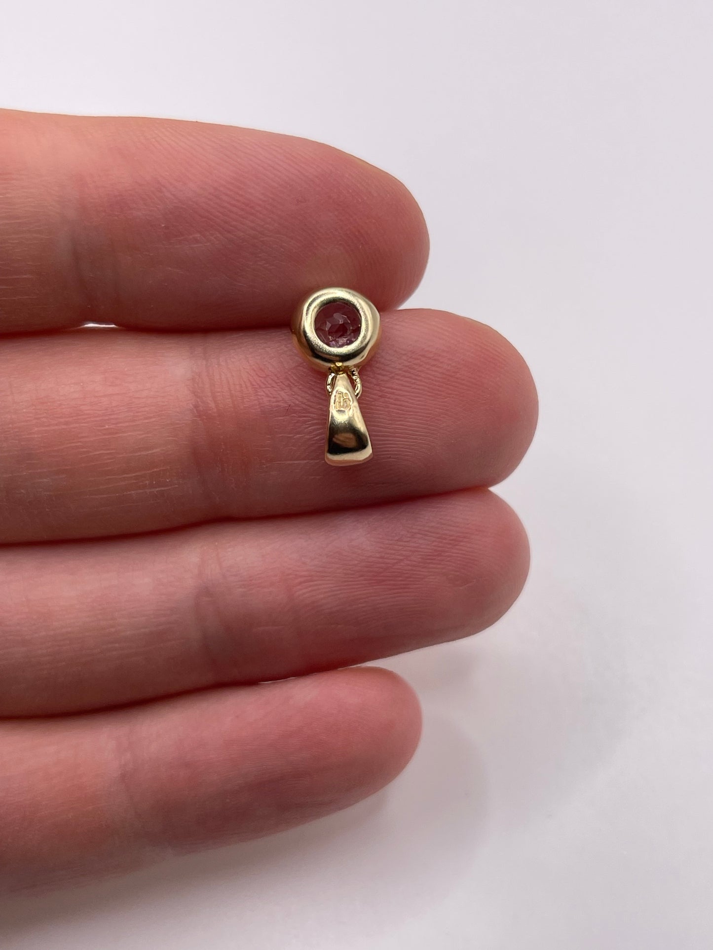 9ct gold amethyst pendant