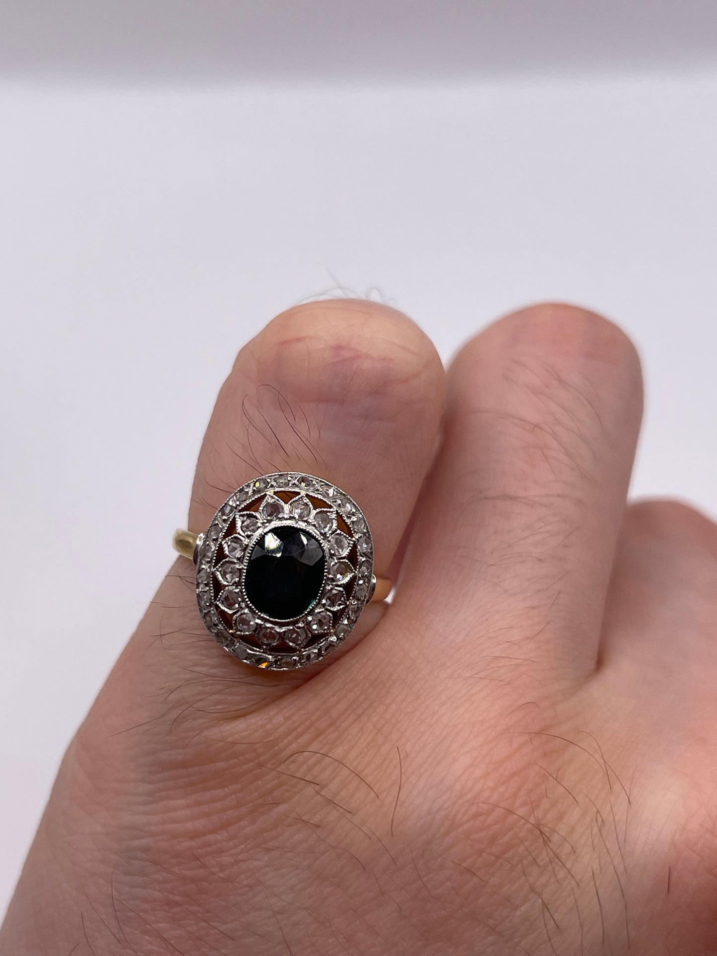 18ct gold sapphire and diamond ring