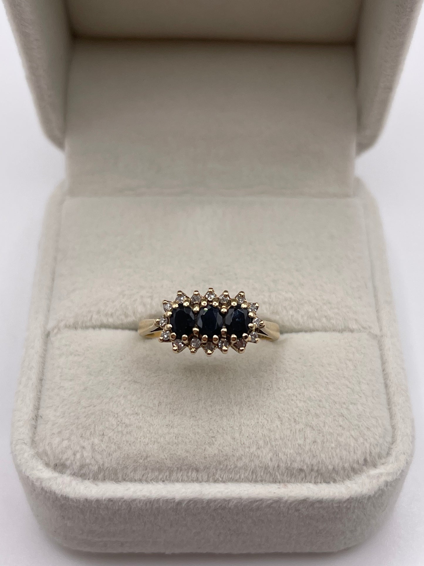 9ct gold sapphire and diamond ring