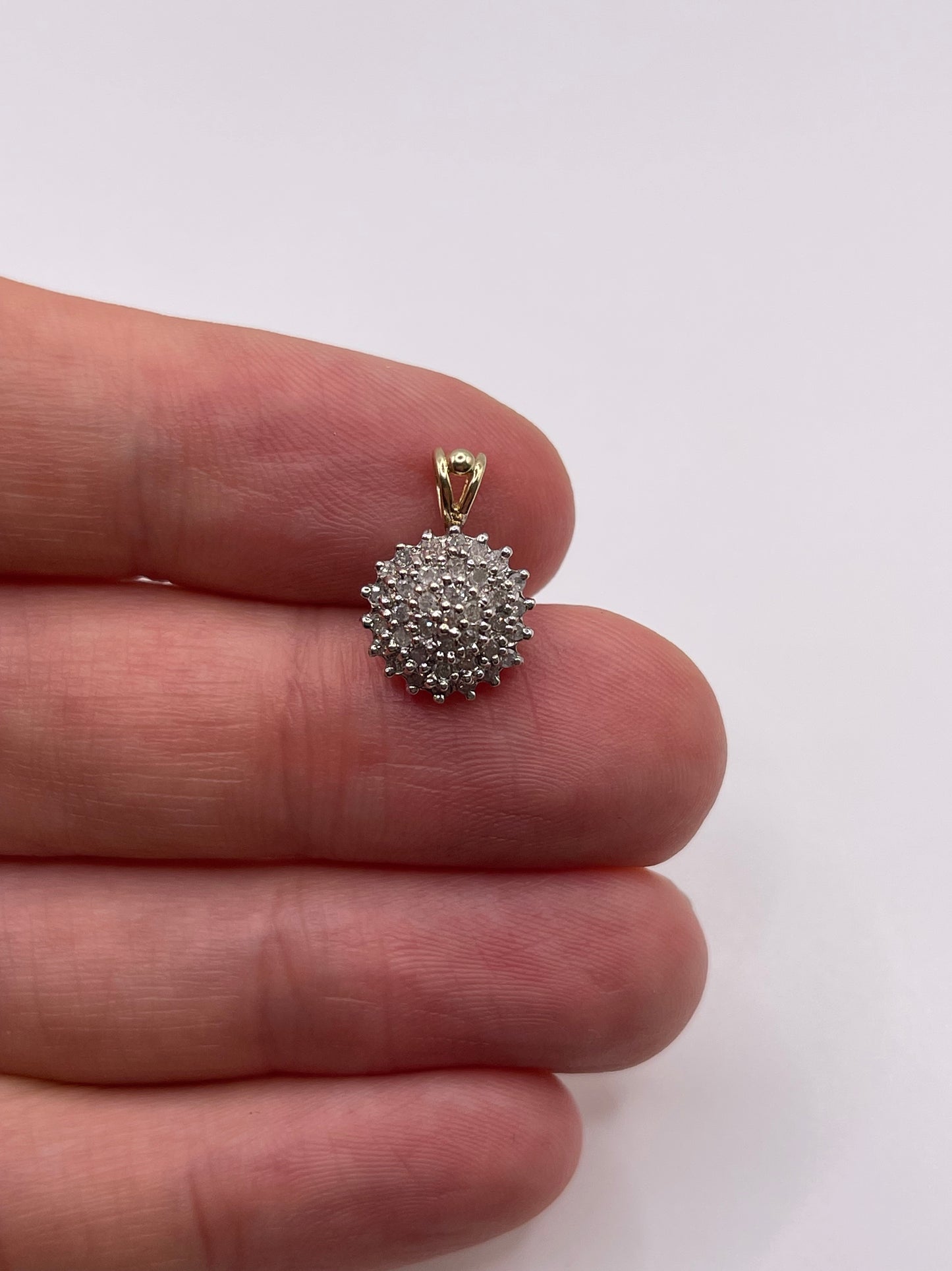 9ct gold diamond cluster pendant