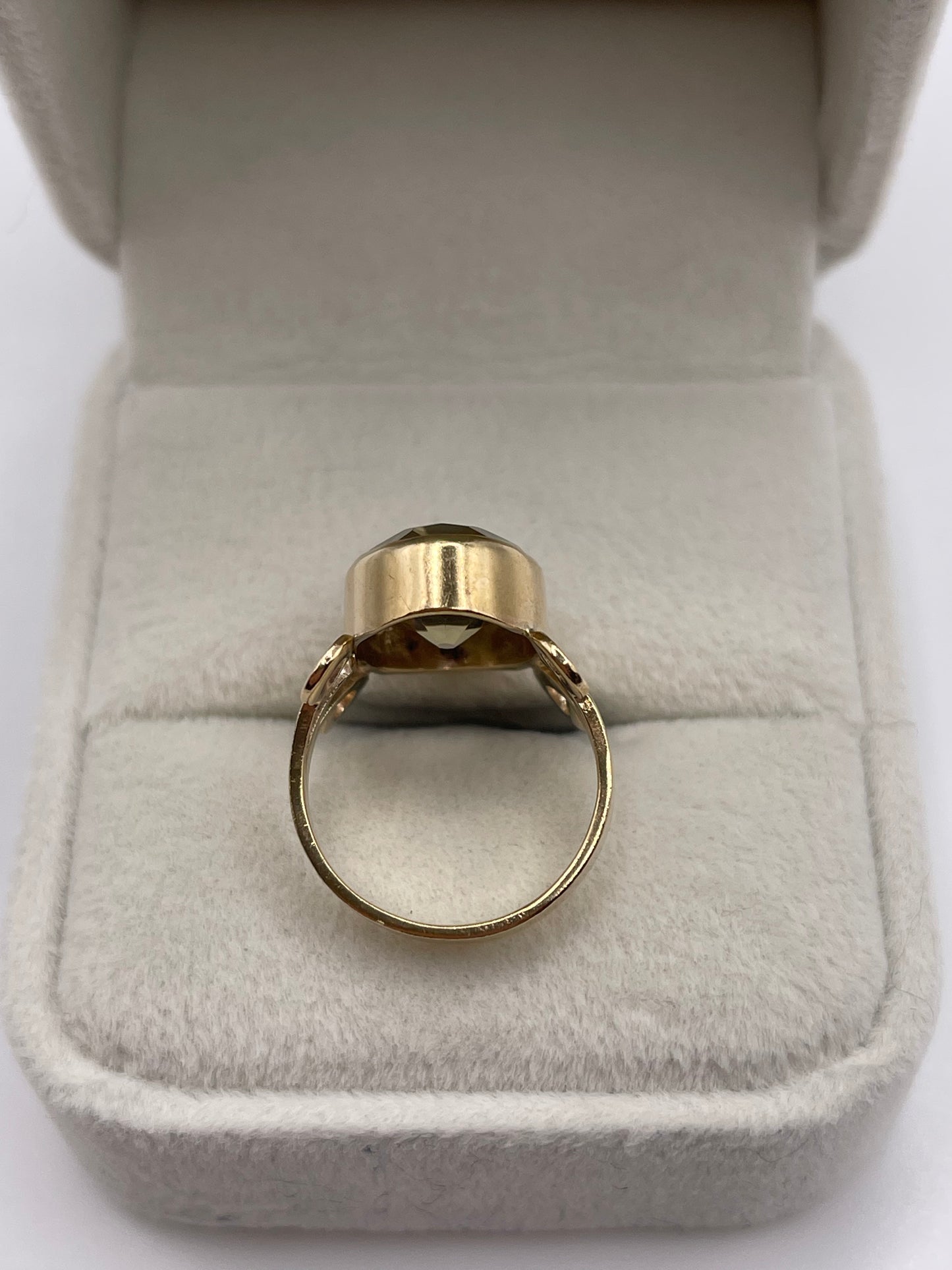 9ct gold Smokey quartz ring